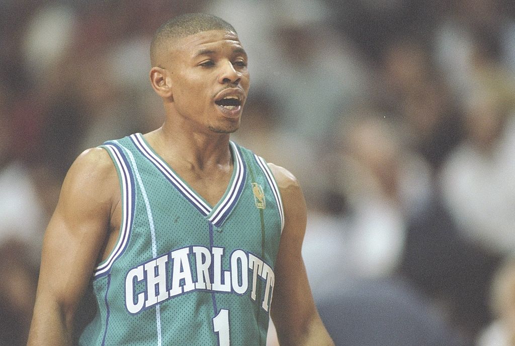 Serie 'Camisetas NBA': aroma a los años 90