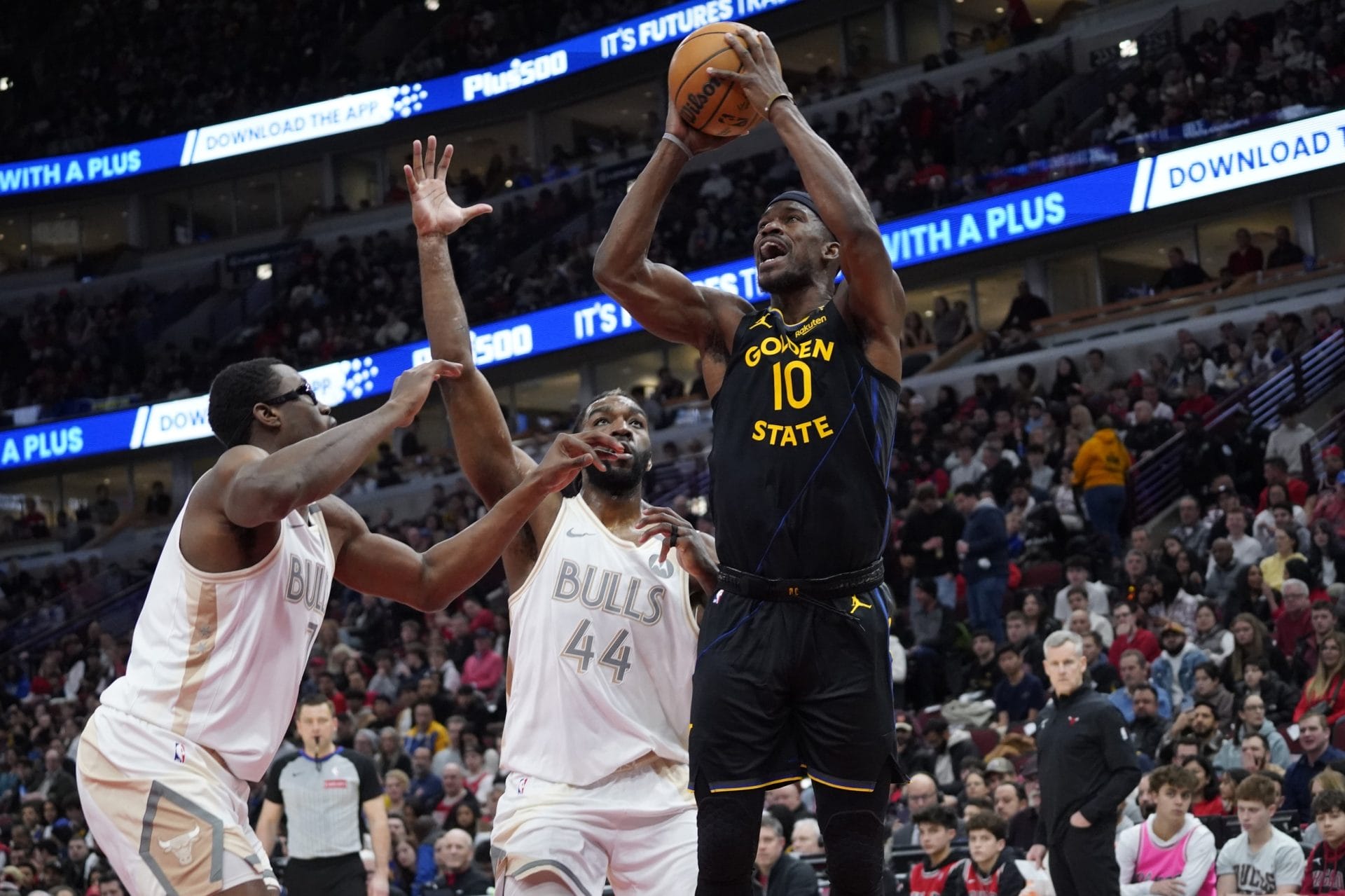 Jimmy Butler deberá aportr también desde el triple